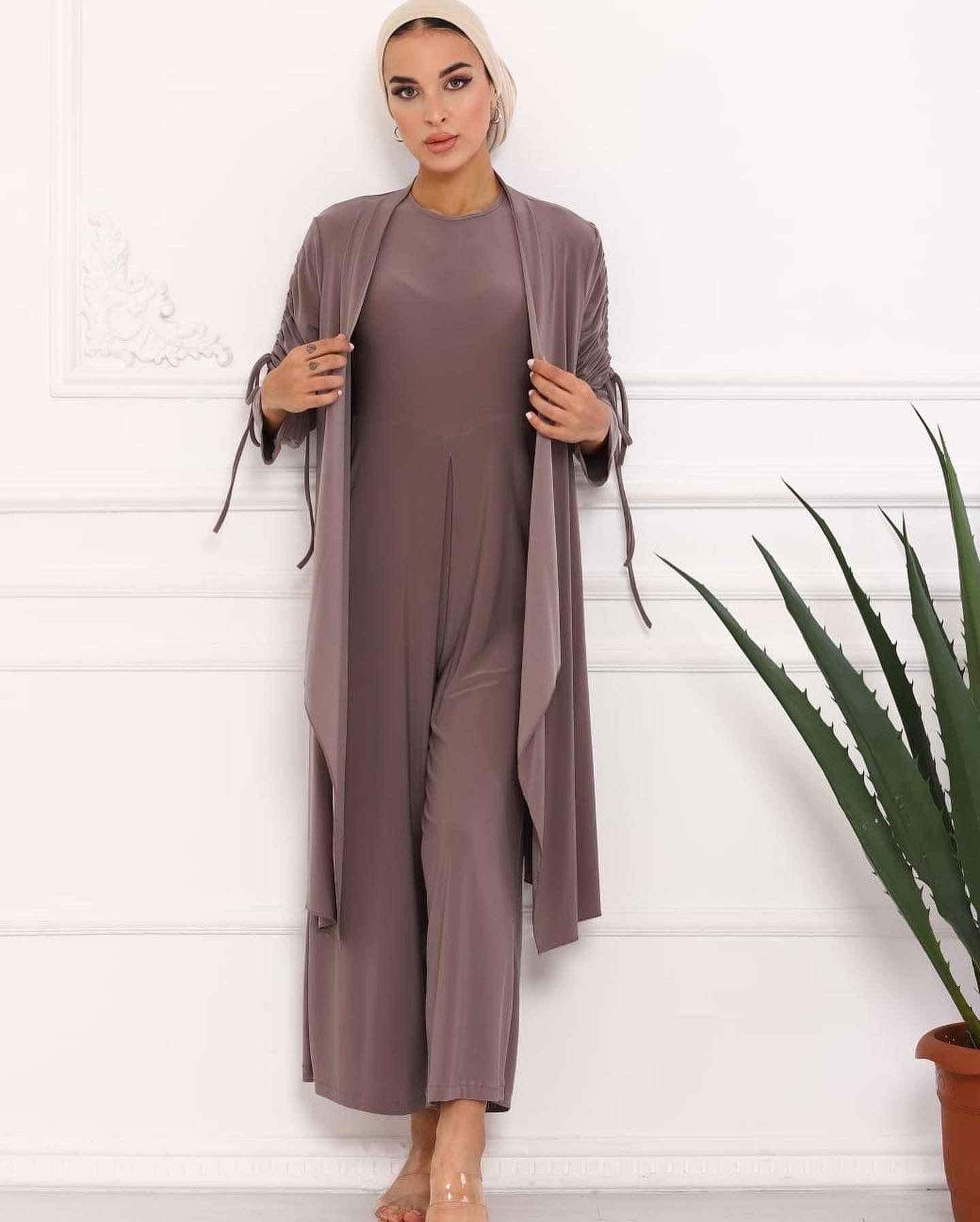 2 piece jumpsuit and throw - Image 3