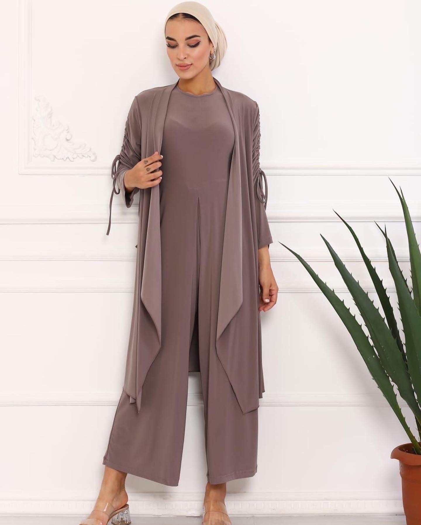 2 piece jumpsuit and throw - Image 4
