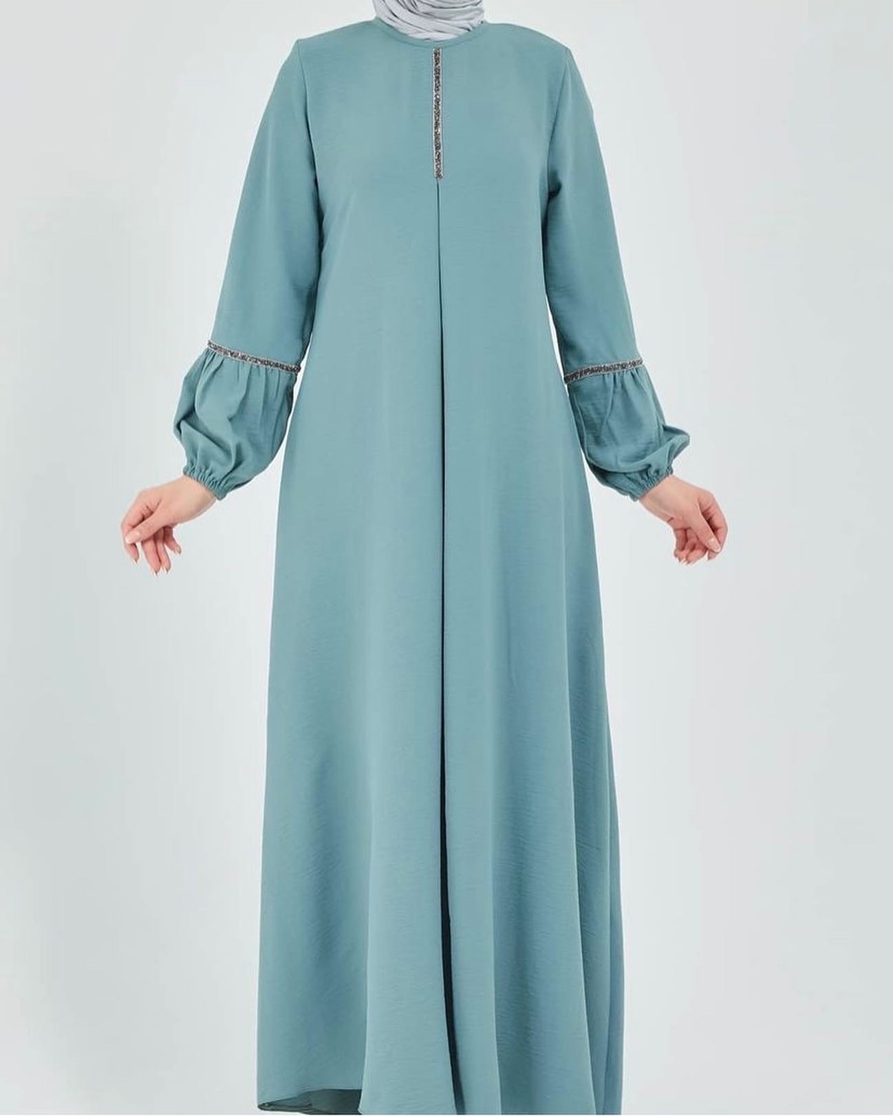 A-line abaya with crystal detail - Image 5