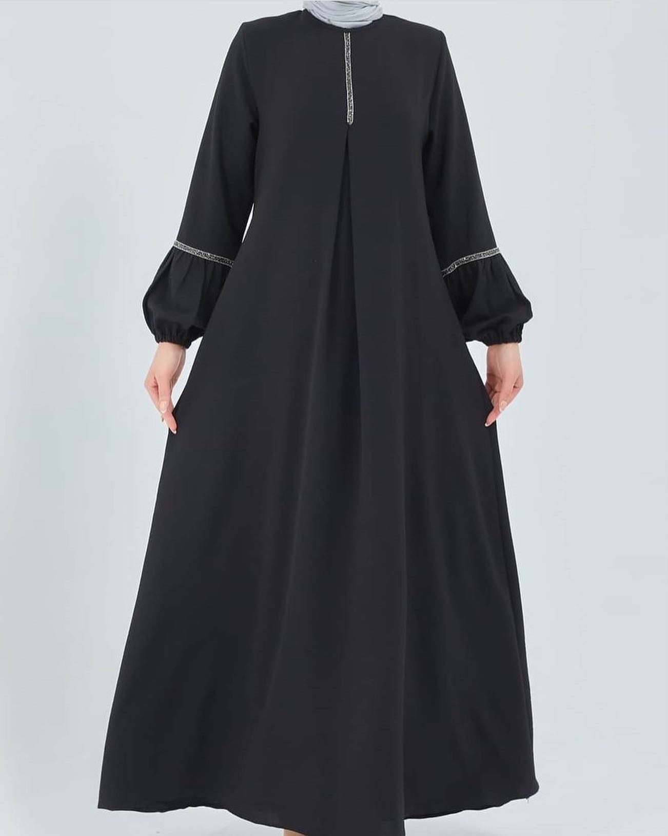 A-line abaya with crystal detail - Image 3