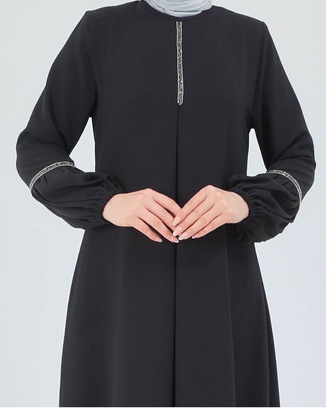 A-line abaya with crystal detail - Image 7