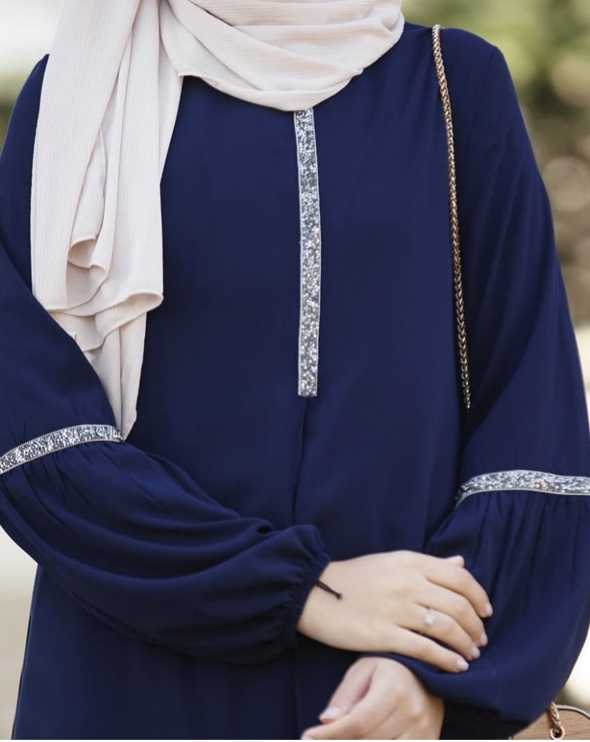 A-line abaya with crystal detail - Image 11