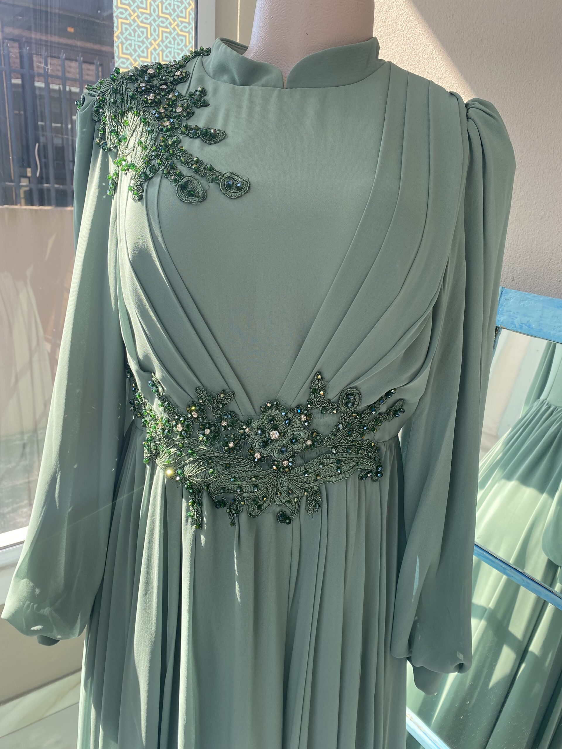 Chiffon drape occasional wear - Image 3