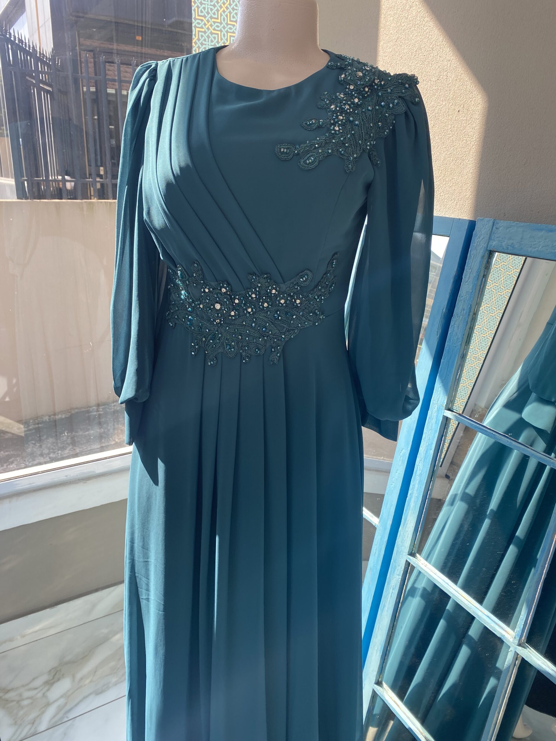 Chiffon drape occasional wear - Image 4