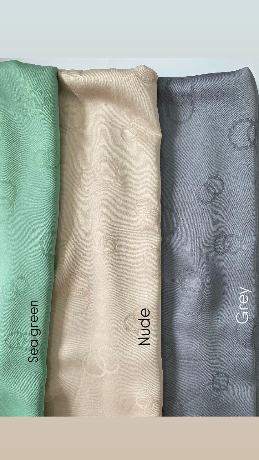 Double circle self embossed scarf - Image 3