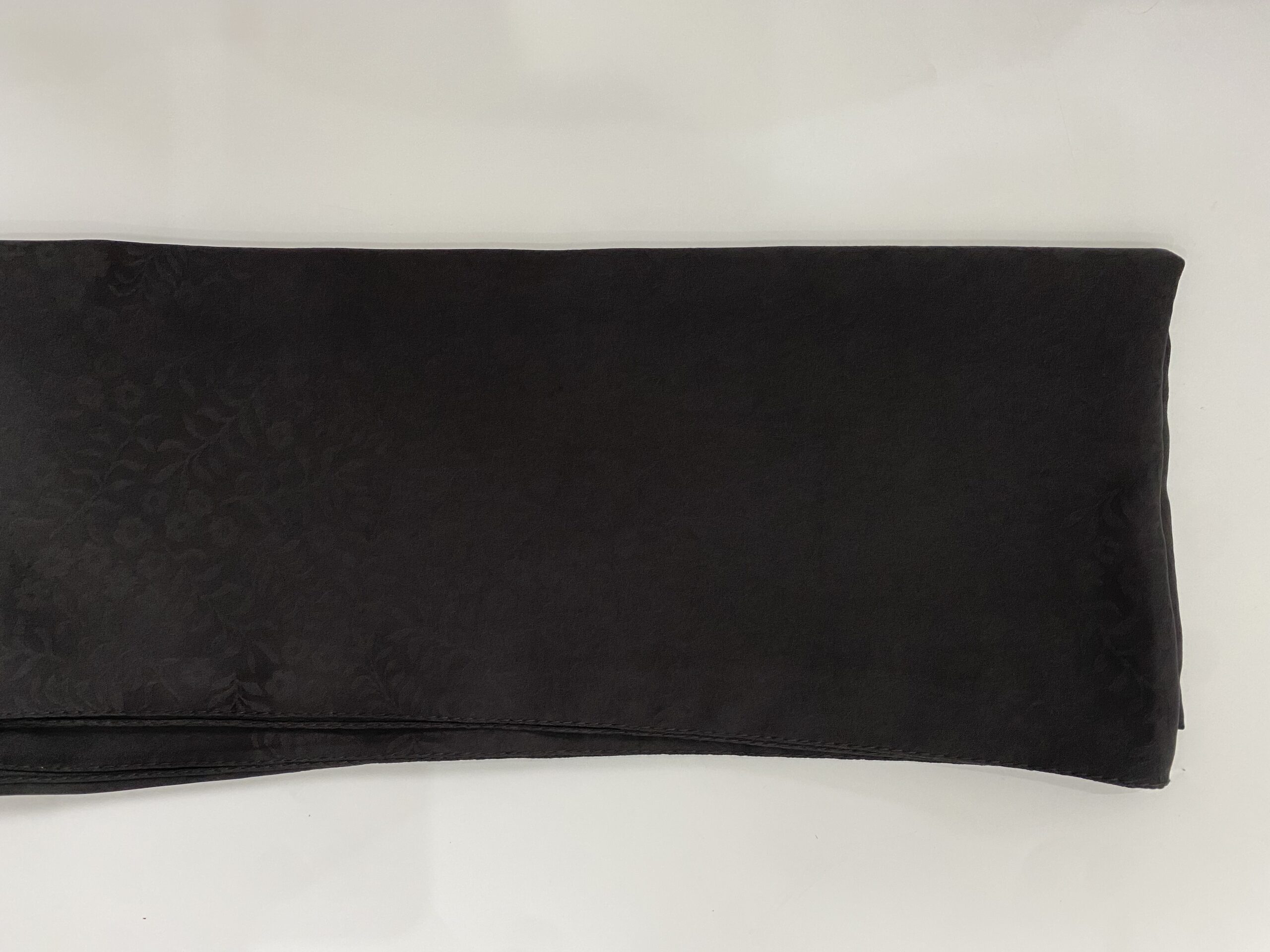 Daisy self embossed scarf - Image 5